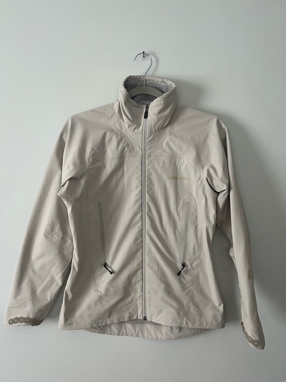 Patagonia Women's Beige Softshell Ski Jacket